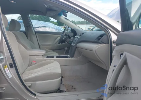 2007 Toyota Camry Le z USA, uszkodzony, nr VIN 4T1BE46K07U048199